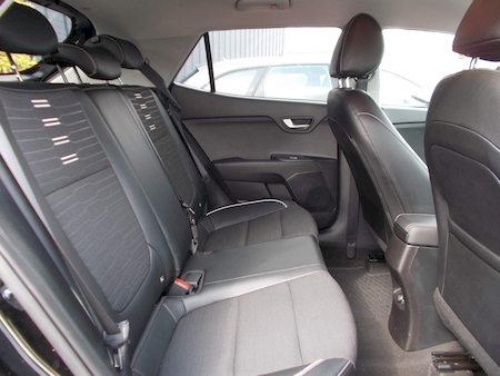 KIA STONIC 1.0 T-GDI 100 CV GT LINE *********** 1 ERE MAIN AVEC SEULEMENT 10730 KMS **********