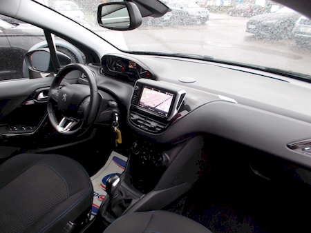 PEUGEOT 208 1.5 BLUEHDI 100 CV SIGNATURE 5 PORTES