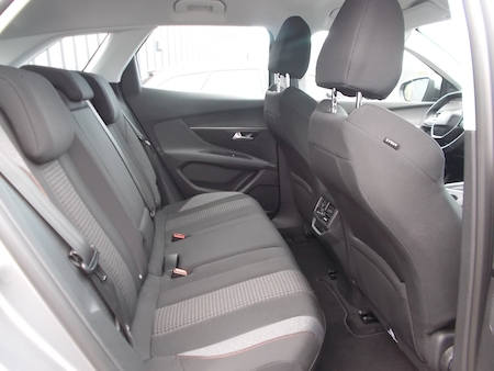 PEUGEOT 3008 II 1.6 BLUEHDI 116 CV ACTIVE BUSINESS BV6   ********** 1ERE MAIN AVEC SEULEMENT 22853 KMS !!! *******