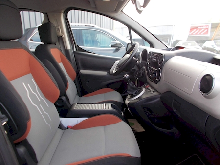 PEUGEOT PARTNER TEPEE II 1.6 HDI 92 CV ACTIVE  ********** 1 ERE MAIN AVEC 67864 KMS **********