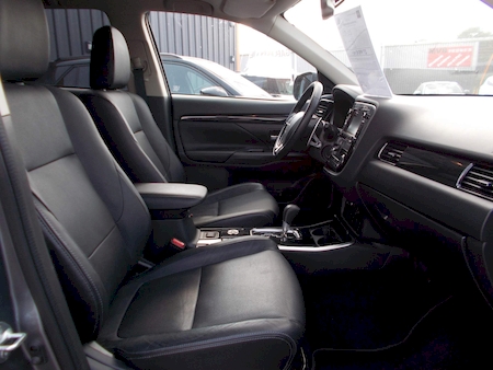 MITSUBISHI OUTLANDER III 2.2 DI-D 150 CV INTENSE NAVI 4WD AUTO  7 PLACES   ********* AVEC SEULEMENT 32282 KMS ***********