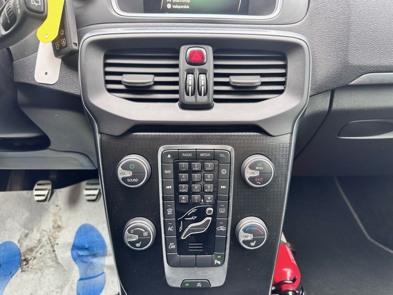 VOLVO V40 II 2.0 D2 120 CV R-DESIGN 5 PORTES BV6