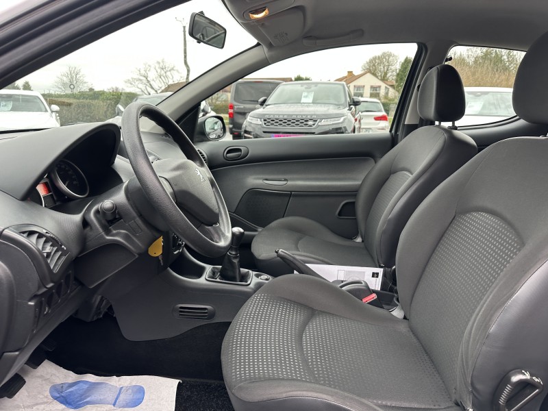 PEUGEOT 206+ 1.1 60 URBAN 3P ********* 1 ERE MAIN AVEC SEULEMENT 67483 KMS !!!!!!*******