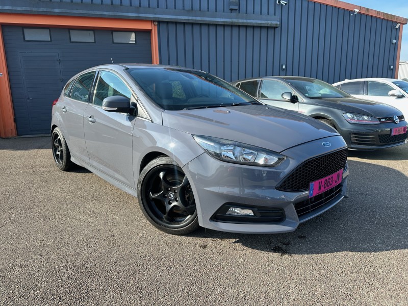 FORD FOCUS III (2) 2.0 ECOBOOST 250 S&S ST 5P ********1 ERE MAIN AVEC SEULEMENT 52116 KMS !!!!!! ********