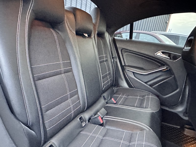 MERCEDES CLA 180 D SENSATION 7G-TRONIC