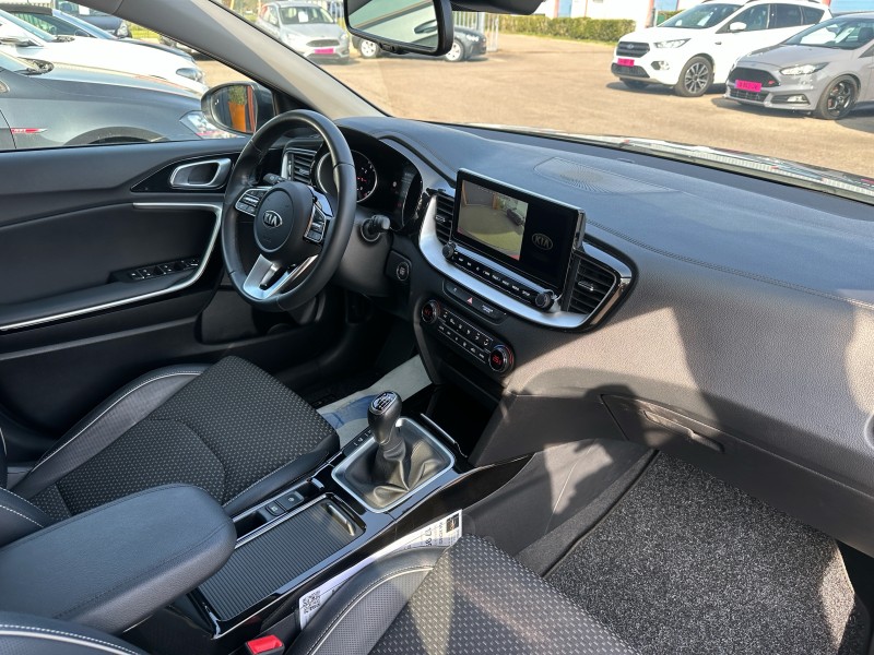 KIA XCEED (2) 1.0 T-GDI 120 ISG DESIGN BVM6 ******* SEULEMENT 37061 KMS !!!!!!!********