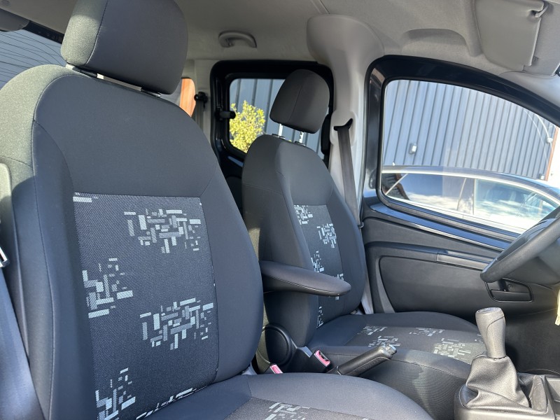 FIAT QUBO 1.4 77 POP *********** 1 ERE MAIN AVEC SEULEMENT 30523 KMS !!!!!!!!!!*********