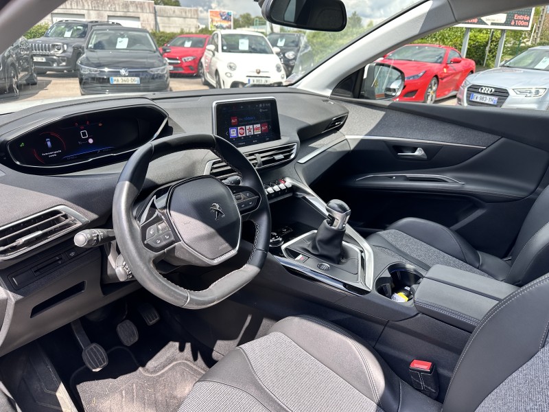 PEUGEOT 3008 II 1.5 BLUEHDI 130 S&S ALLURE *****SEULEMENT 53153 KMS !!!!!*****