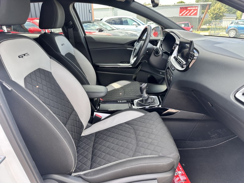 KIA PROCEED III 1.5 T-GDI 160 ISG GT LINE ********* 1 ERE MAIN AVEC SEULEMENT 24411 KMS !!!!!******