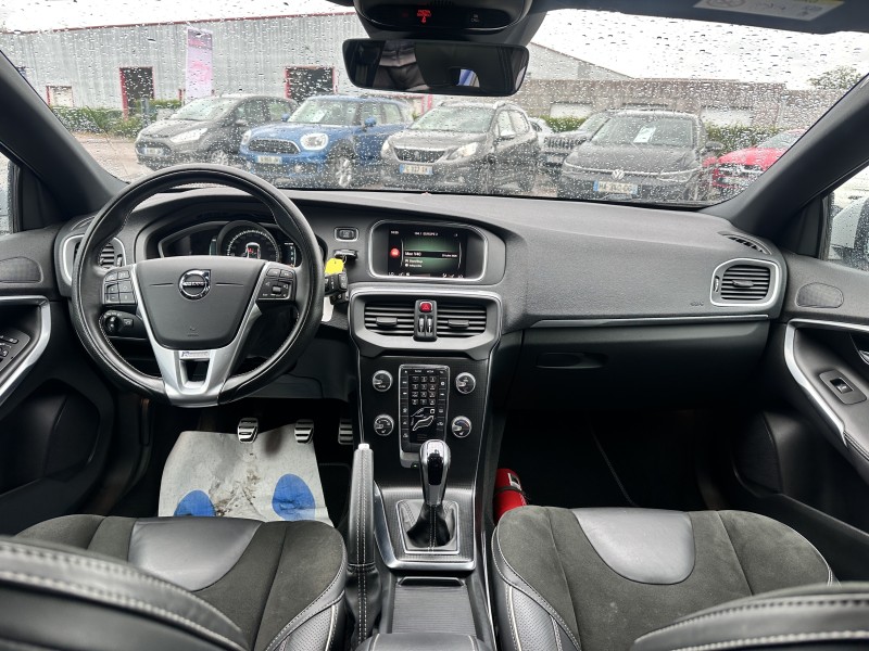 VOLVO V40 II 2.0 D2 120 CV R-DESIGN 5 PORTES BV6