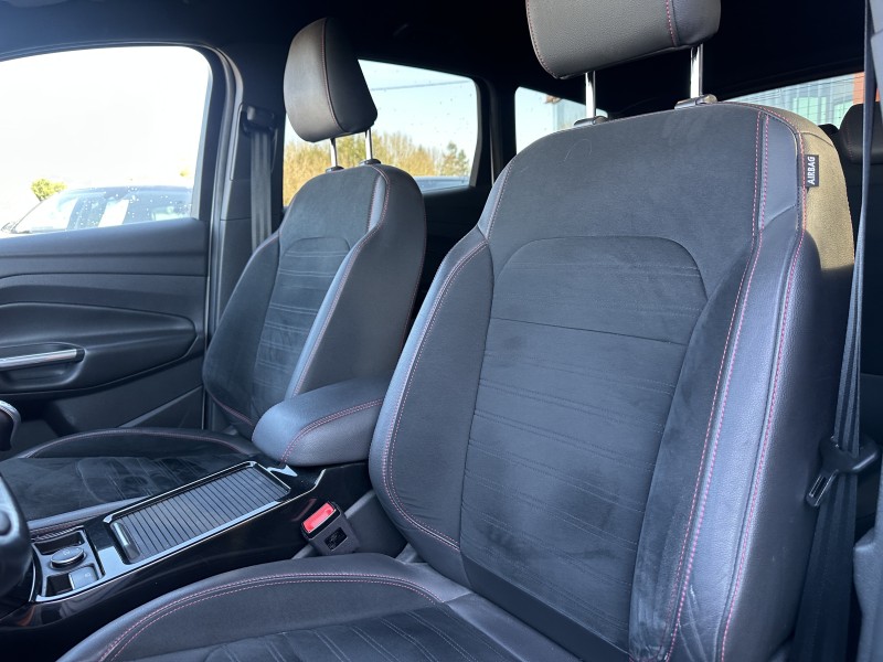 FORD KUGA II (2) 1.5 ECOBOOST 150 S&S 4X2 ST-LINE ********* 1 ERE MAIN !!!!*******