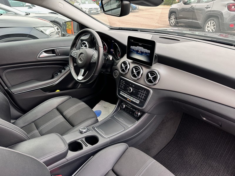 MERCEDES GLA (2) 180 SENSATION 7G-DCT ******** 1 ERE MAIN AVEC SEULEMENT 33440 KMS !!!!!!*******