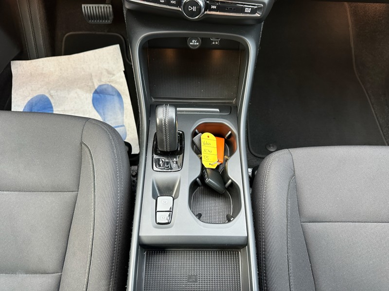 VOLVO XC40 T5 RECHARGE 180+82 BUSINESS DCT7