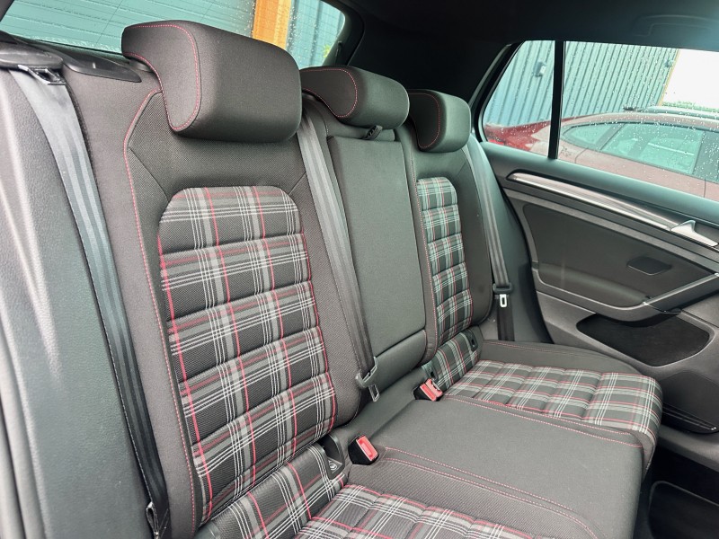 VOLKSWAGEN GOLF VII 2.0 TSI 220CV GTI BLUEMOTION TECHNOLOGY 5 PORTES