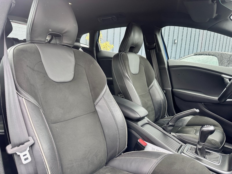 VOLVO V40 II 2.0 D2 120 CV R-DESIGN 5 PORTES BV6