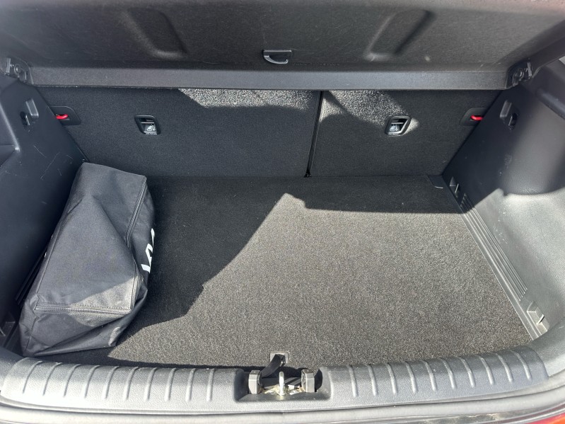 KIA STONIC 1.0 T-GDI 120 ISG PREMIUM ********* 1 ERE MAIN AVEC SEULEMENT 27724 KMS !!!!!!! ********