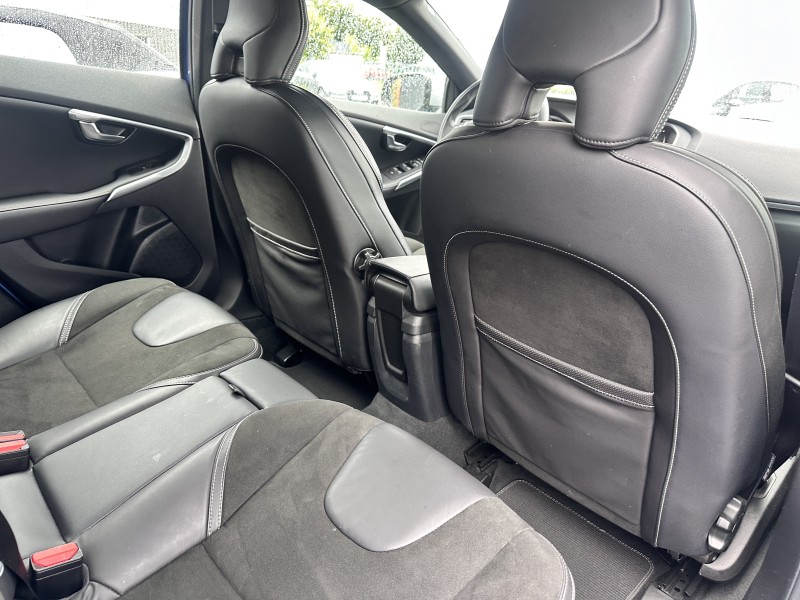 VOLVO V40 II 2.0 D2 120 CV R-DESIGN 5 PORTES BV6