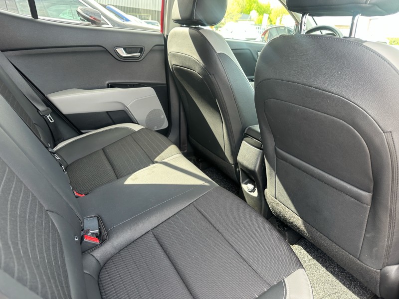KIA STONIC 1.0 T-GDI 120 ISG PREMIUM ********* 1 ERE MAIN AVEC SEULEMENT 27724 KMS !!!!!!! ********
