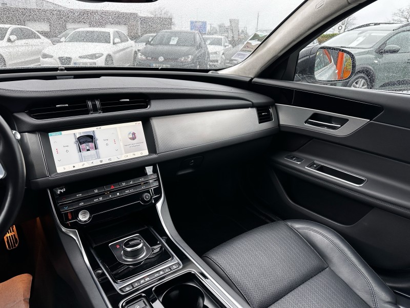 JAGUAR XF II 2.0D 180 10CV PRESTIGE AUTO ********* SEULEMENT 51892 KMS !!!!!!******