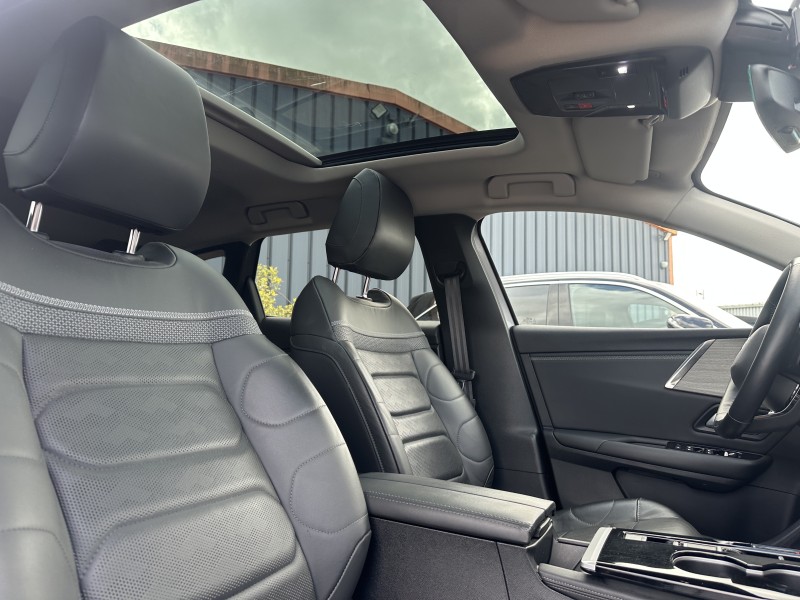 CITROEN C5 X 1.6 HYBRID 225 S&S SHINE PACK E-EAT8 ********* 1 ERE MAIN AVEC SEULEMENT 26817 KMS !!!!!! *******