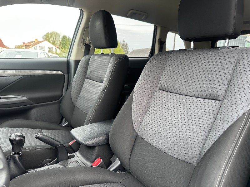 MITSUBISHI OUTLANDER 2.0 MIVEC 150 CV INFORM 2WD ********** 1 ERE MAIN AVEC SEULEMENT 113083 KMS !!!!!!! *********