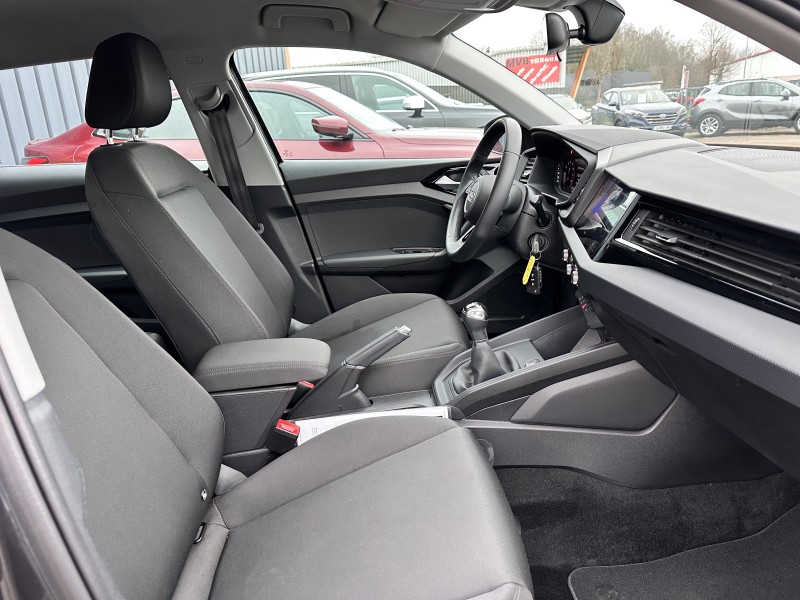 AUDI A1 II 25 TFSI 95 DESIGN ********* 1 ERE MAIN AVEC SEULEMENT 27925 KMS !!!!!********