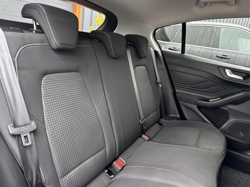 FORD FOCUS IV 1.5 ECOBLUE 120 S&S TITANIUM ******** 1 ERE MAIN AVEC SEULEMENT 70468 KMS !!!!!!*********