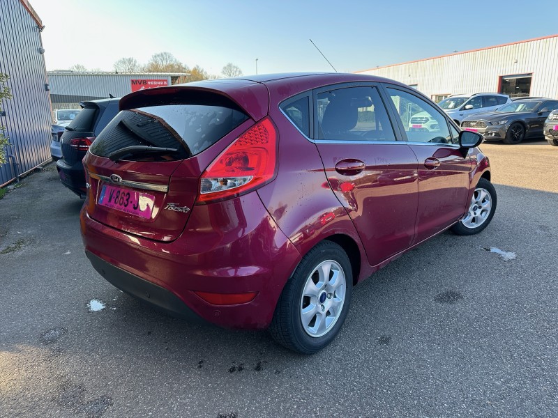 FORD FIESTA V (2) 1.6 TDCI 95 FAP TITANIUM 5P ******* 1 ERE MAIN AVEC SEULEMENT 94478 KMS !!!!!!!*******