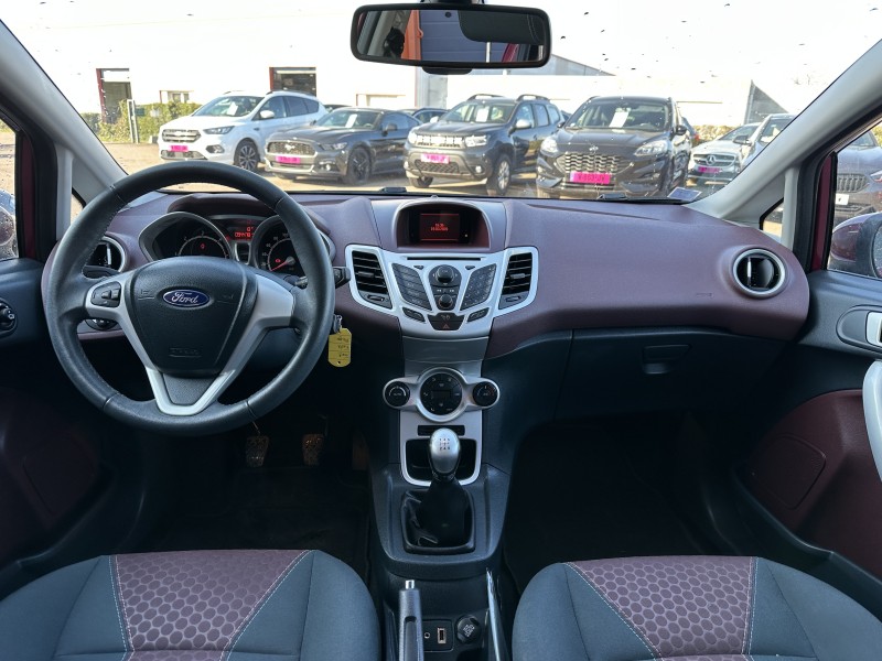 FORD FIESTA V (2) 1.6 TDCI 95 FAP TITANIUM 5P ******* 1 ERE MAIN AVEC SEULEMENT 94478 KMS !!!!!!!*******