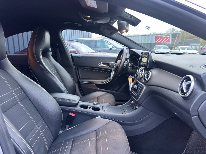 MERCEDES CLA 180 D SENSATION 7G-TRONIC