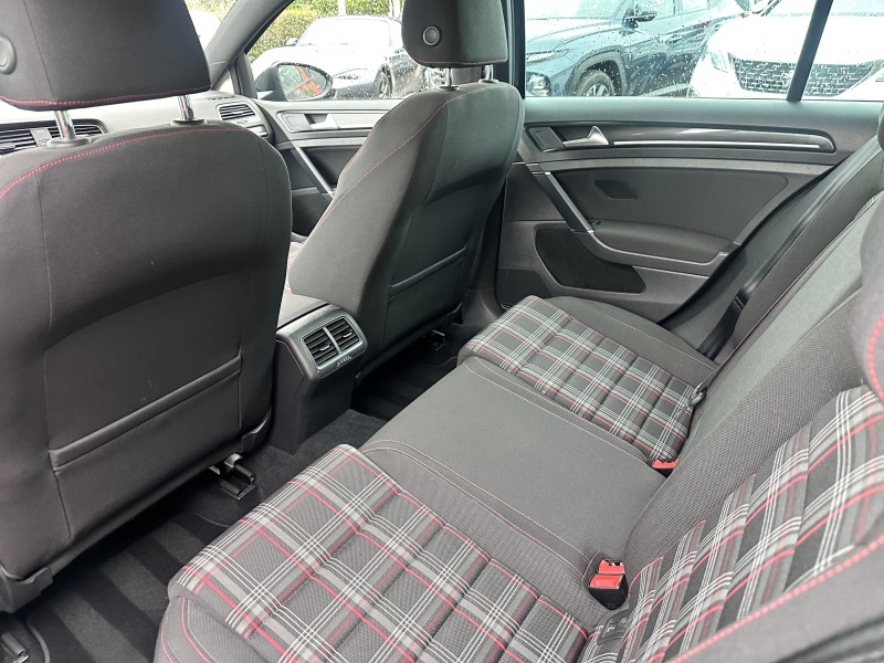 VOLKSWAGEN GOLF VII 2.0 TSI 220CV GTI BLUEMOTION TECHNOLOGY 5 PORTES