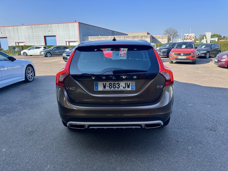 VOLVO V60 CROSS COUNTRY D3 150 CV AVEC SEULEMENT 64713 KMS !!!!!!