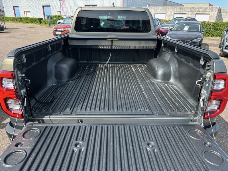 TOYOTA HILUX IV (3) X-TRA CABINE 4WD 2.8 204 D-4D INVINCIBLE BVA ******* TVA RECUPERABLE SOIT 39991 EUROS HT //* 1 ERE MAIN AVEC SEULEMENT 42479 KMS !!!!!! ********