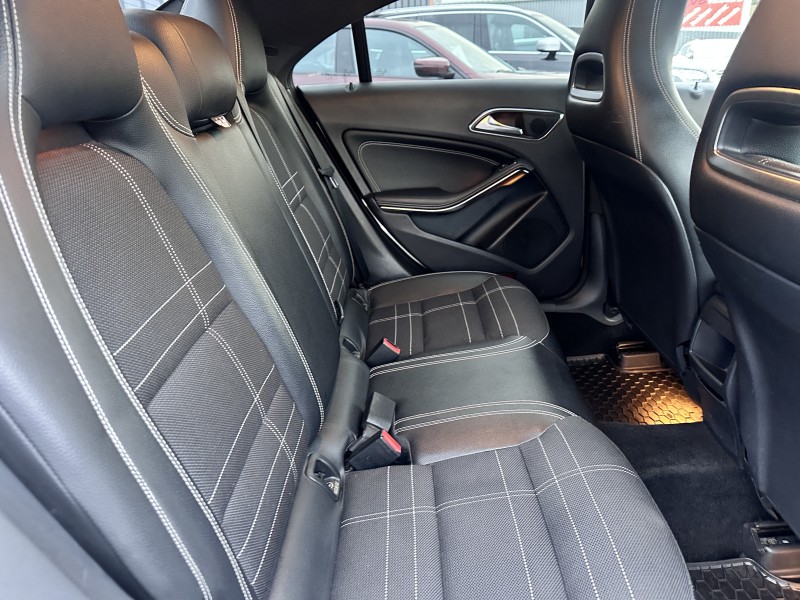 MERCEDES CLA 180 D SENSATION 7G-TRONIC