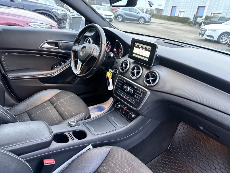 MERCEDES CLA 180 D SENSATION 7G-TRONIC