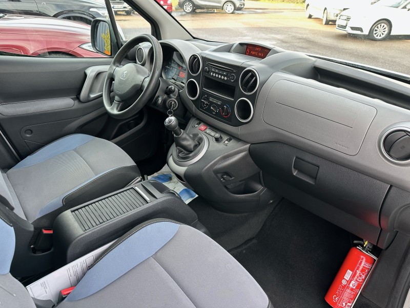 PEUGEOT PARTNER II TEPEE ******** 1 ERE MAIN AVEC SEULEMENT 104891 KMS !!!!!! *******