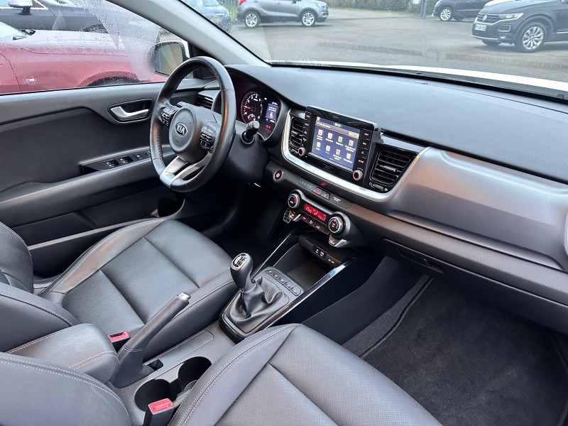 KIA STONIC 1.0 T-GDI 120 ISG PREMIUM ********* 1 ERE MAIN AVEC SEULEMENT 34822 KMS !!!!!*******