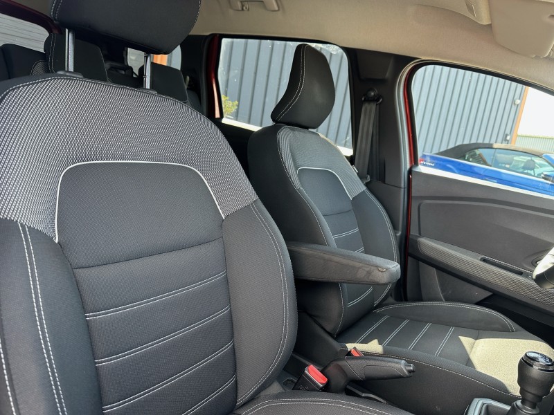 DACIA JOGGER (2) 1.0 ECO-G 100 GSR2 EXPRESSION 5PL ********** 1 ERE MAIN AVEC SEULEMENT 43300 KMS !!!!!! ********