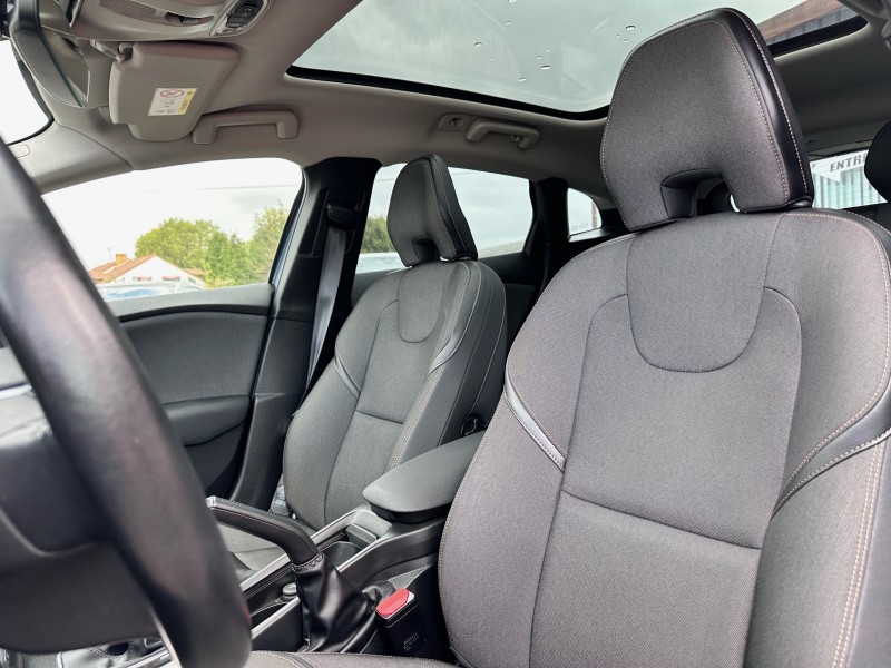 VOLVO V40 CROSS COUNTRY II (2) CROSS COUNTRY D2 120 OVERSTA EDITION