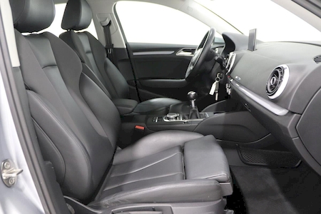 AUDI A3 BERLINE 1.6 TDI 110 S-LINE ********  1ERE MAIN AVEC SEULEMENT 60078 KMS !! **********