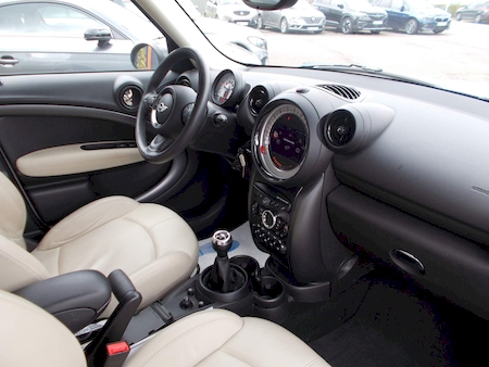 MINI COUNTRYMAN COOPER SD 136 CV PACK RED HOT CHILI  BV6