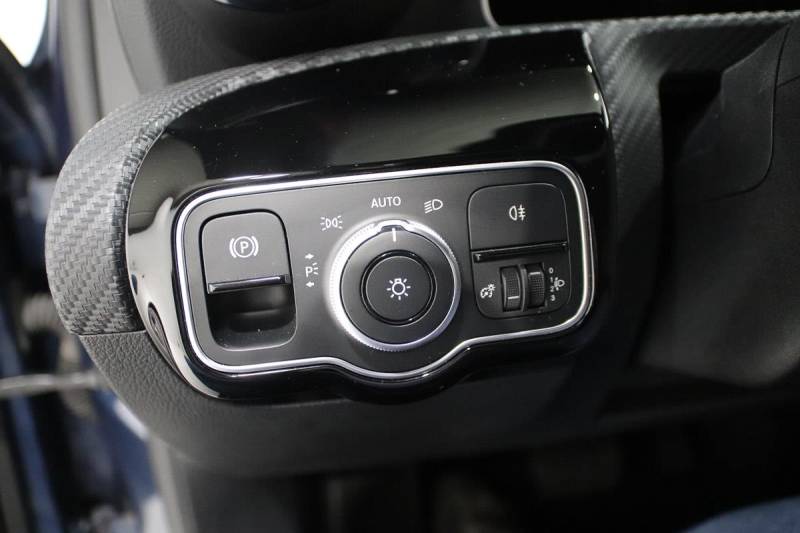 MERCEDES CLASSE A IV 180 D BUSINESS LINE 7G-DCT