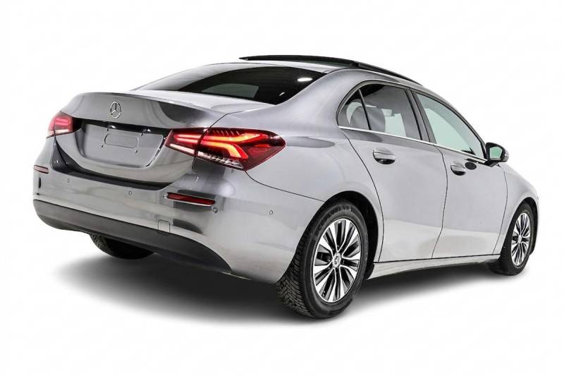 MERCEDES CLASSE A IV BERLINE 180 D PROGRESSIVE LINE 7G-DCT ********* 2 EME MAIN AVEC SEULEMENT 70341 KMS !!!!! *********