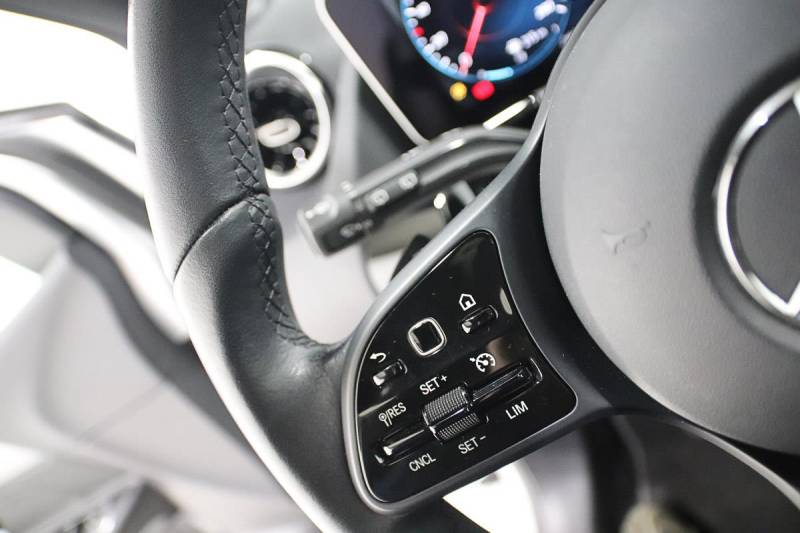 MERCEDES CLASSE B III 180 D PROGRESSIVE LINE 7G-DCT ****** 1 ERE MAIN AVEC SEULEMENT 59767 KMS !!!!!!********