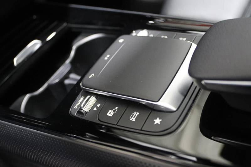 MERCEDES CLASSE B III 180 D PROGRESSIVE LINE 7G-DCT ****** 1 ERE MAIN AVEC SEULEMENT 59767 KMS !!!!!!********