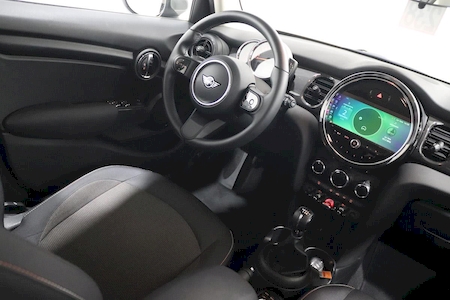 MINI COOPER III F55 1.5 136 CV 5 PORTES ***************1 ERE MAIN AVEC SEULEMENT 49032 KMS !!!!!!!!**************