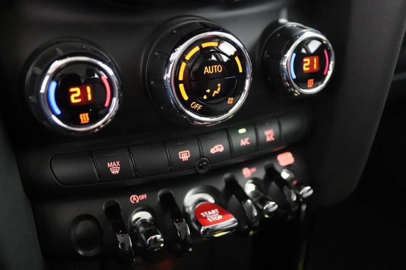MINI MINI III (F56) 1.5 136 COOPER BVA ****** 1 ERE MAIN AVEC SEULEMENT 15236 KMS !!!!******