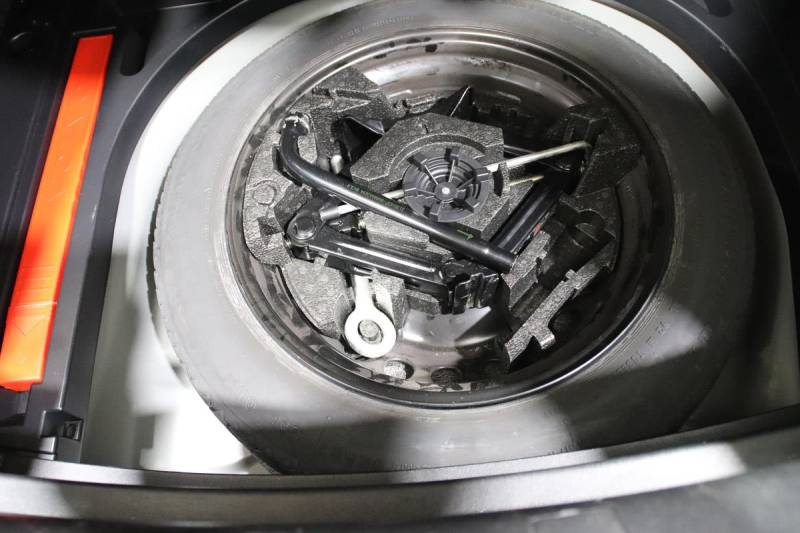 VOLVO V40 II (2) 2.0 D2 120 MOMENTUM