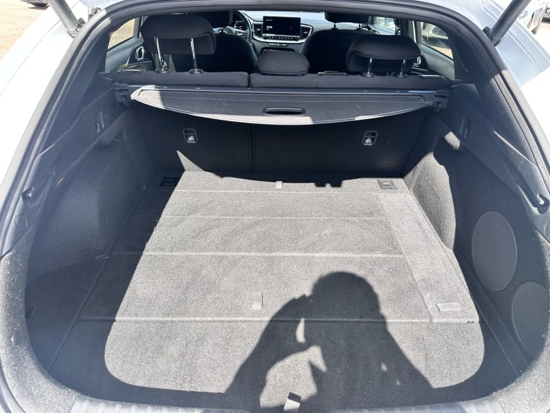 KIA PROCEED III 1.5 T-GDI 160 ISG GT LINE ********* 1 ERE MAIN AVEC SEULEMENT 24411 KMS !!!!!******