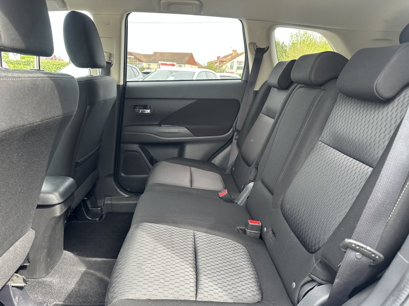 MITSUBISHI OUTLANDER 2.0 MIVEC 150 CV INFORM 2WD ********** 1 ERE MAIN AVEC SEULEMENT 113083 KMS !!!!!!! *********